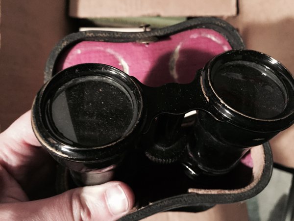 And a pair of binoculars, to take away on your trips, or maybe to use at the theater… #MadeleineprojectEN https://t.co/fEtonUbZ8A
